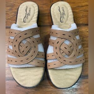 Easy Street Nude Comfort Wave Sandals Women’s Size 6.5